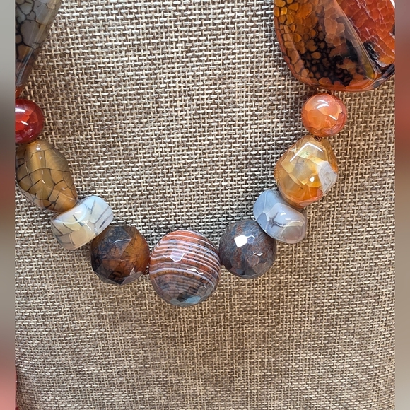 Dragon Vein Agate Natural Stone Necklace - Picture 5 of 6